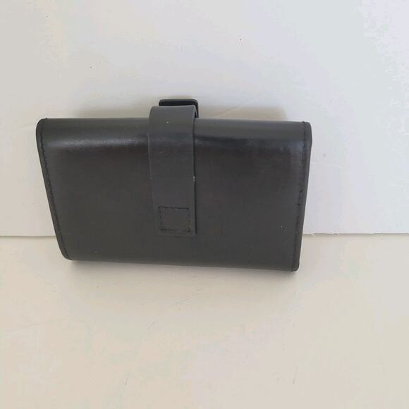 Gucci Logo Clasp Key Holder Wallet Case Leather Small Unisex Black Trifold - Picture 2 of 8